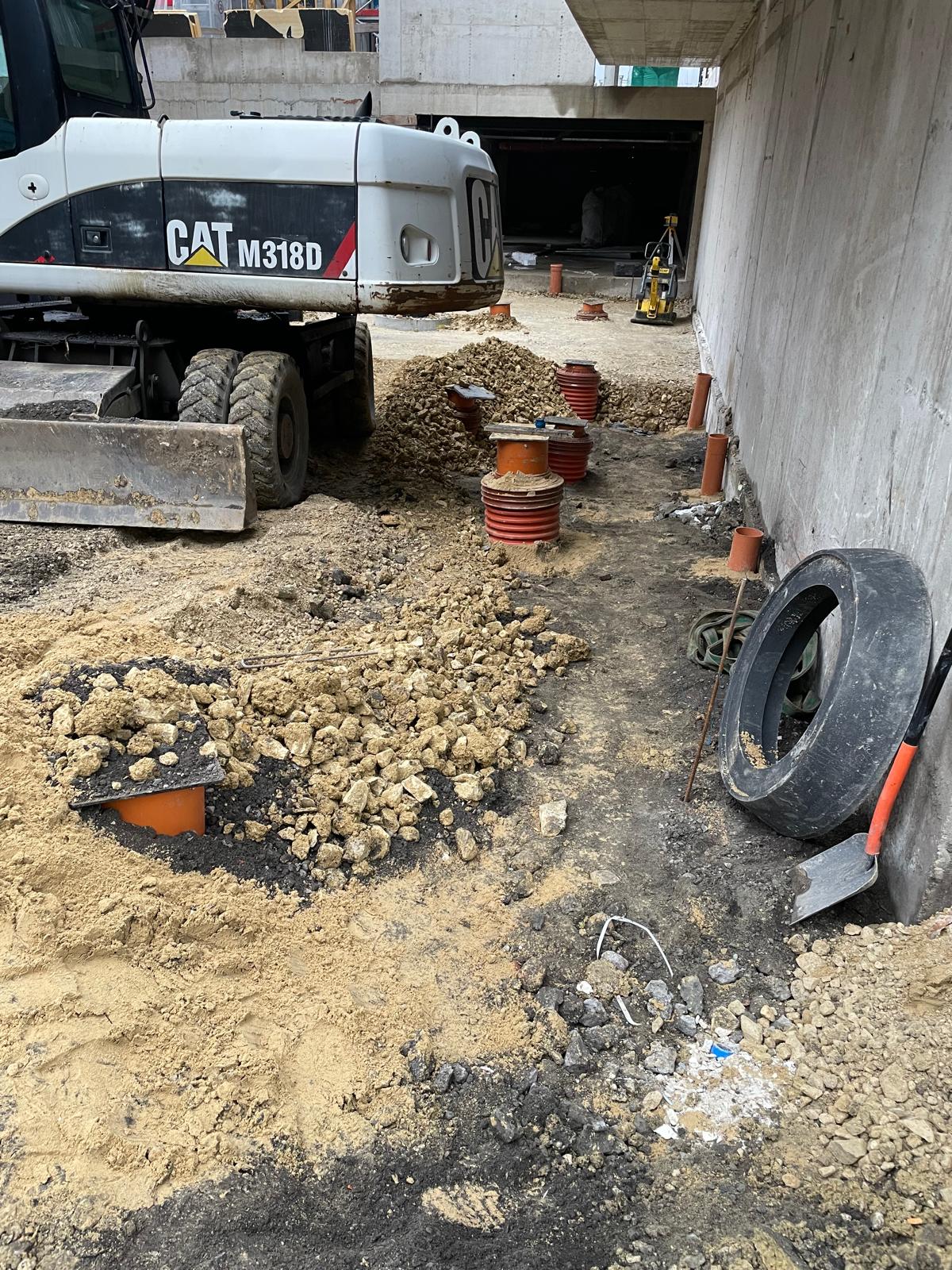 Drenaż opaskowy i izolacja ścian fundamentowych